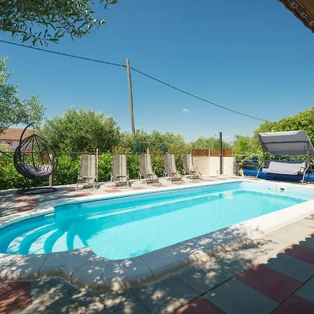 Olive Garden 3* Ladevci