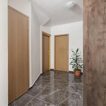 Hotel Olive Garden 3*